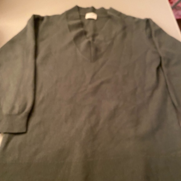 Aritzia - size small - 100% Merino Wool sweater. Olive green. - Picture 2 of 5